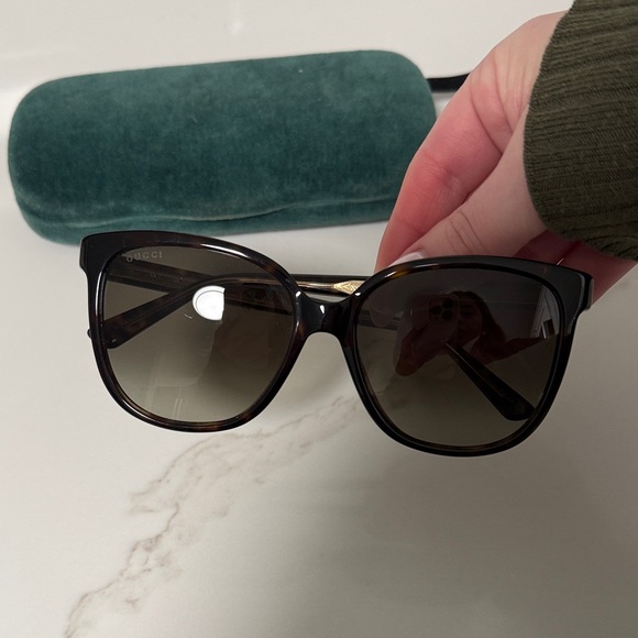 Gucci Black Oversized Sunglasses main image 5